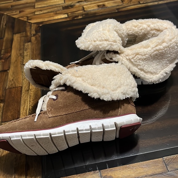 Cole Haan Womens Zerogrand Suede Waterproof Shearling Chukka Boots. Size 7 - Picture 5 of 16